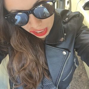 Meet your Posher, Lucy